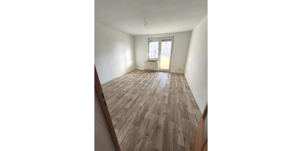 Etagenwohnung Groitzsch - 3 Zimmer, 59 m&sup2;, 446&euro; | Angebot:26424127
