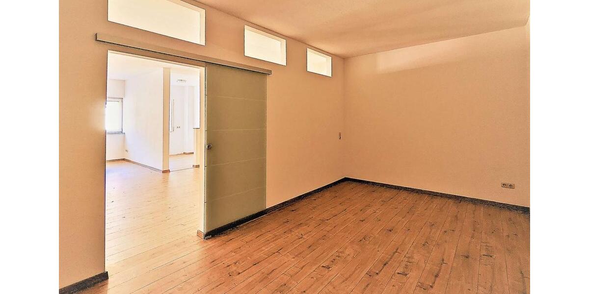 Etagenwohnung Delitzsch - 2 Zimmer, 77 m&sup2;, 600&euro; | Angebot:25783855