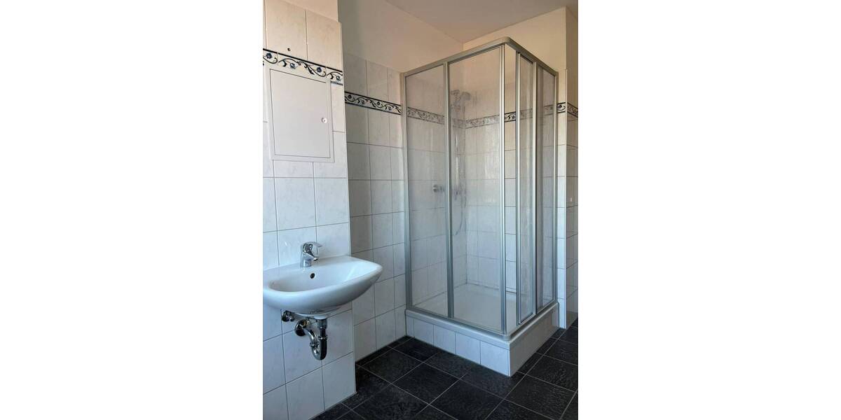 Etagenwohnung Groitzsch Großpriesligk - 3 Zimmer, 59 m&sup2;, 355&euro; | Angebot:24450619