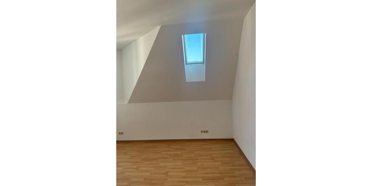 Dachgeschoßwohnung Leipzig Altwest - 3 Zimmer, 99 m&sup2;, 1.000&euro; | Angebot:26490345