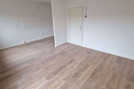 Wohnung zum Mieten in Halle 300 € 37.5 m² 1 zimmer