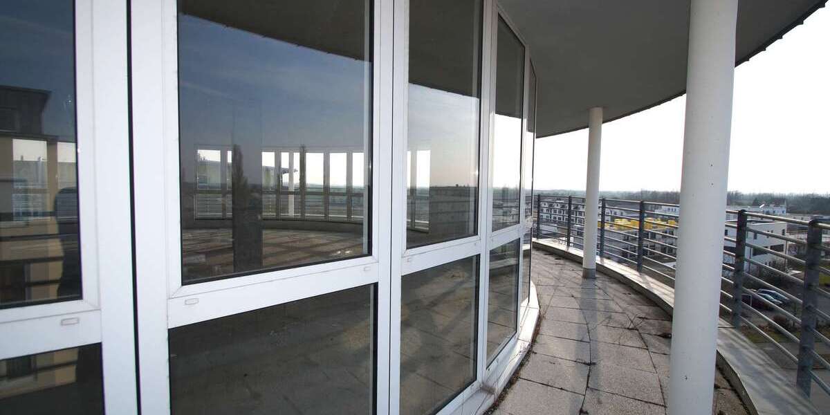 Individuell gestaltbare Bürofläche am Flughafen: Mit Balkon und viel Tageslicht zimmer