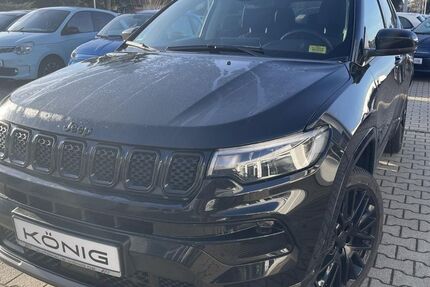 Jeep Compass 30.341 km 25.996 &euro; Leipzig 04178