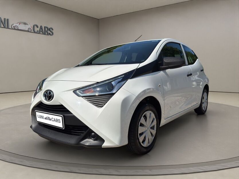 Toyota Aygo (X) 79.800 km 8.290 € Leipzig 04157