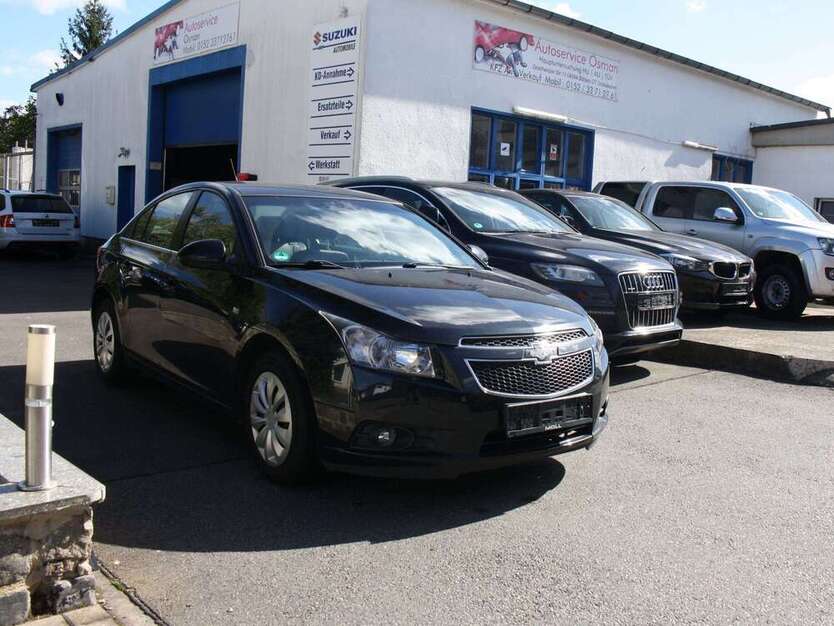 Chevrolet Cruze 163.415 km 4.600 € Böhlen 04564