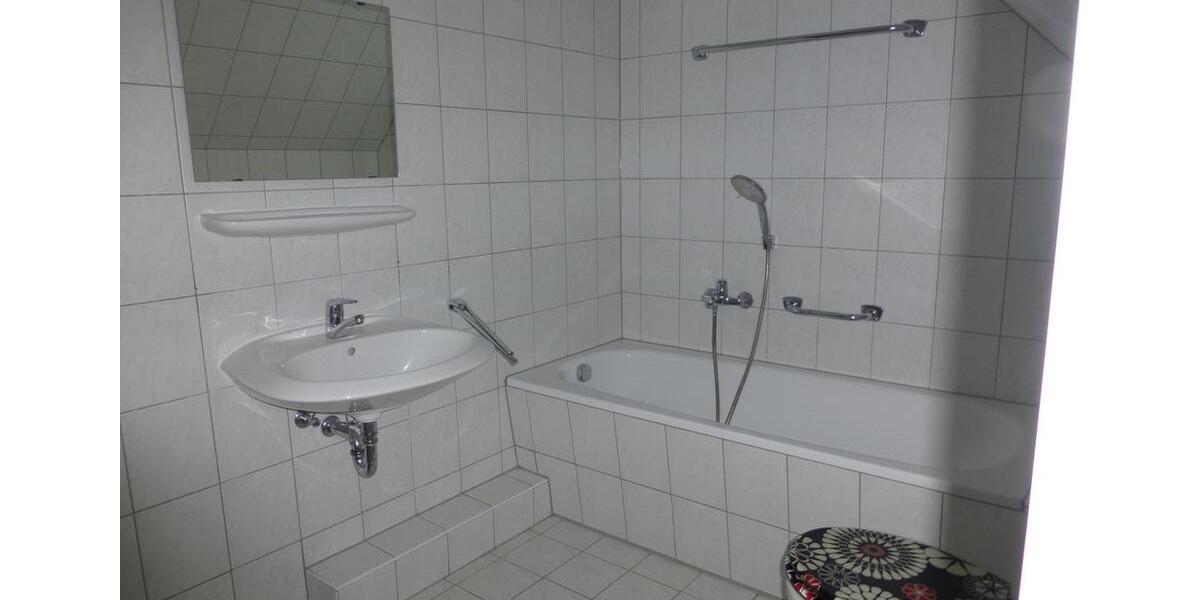 Etagenwohnung Rackwitz - 3 Zimmer, 83 m&sup2;, 715&euro; | Angebot:24431190