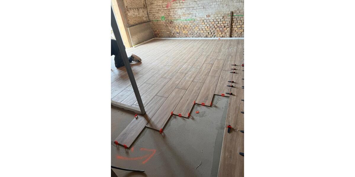 Erdgeschoßwohnung Landsberg - 6 Zimmer, 200 m&sup2;, 1.800&euro; | Angebot:25273003