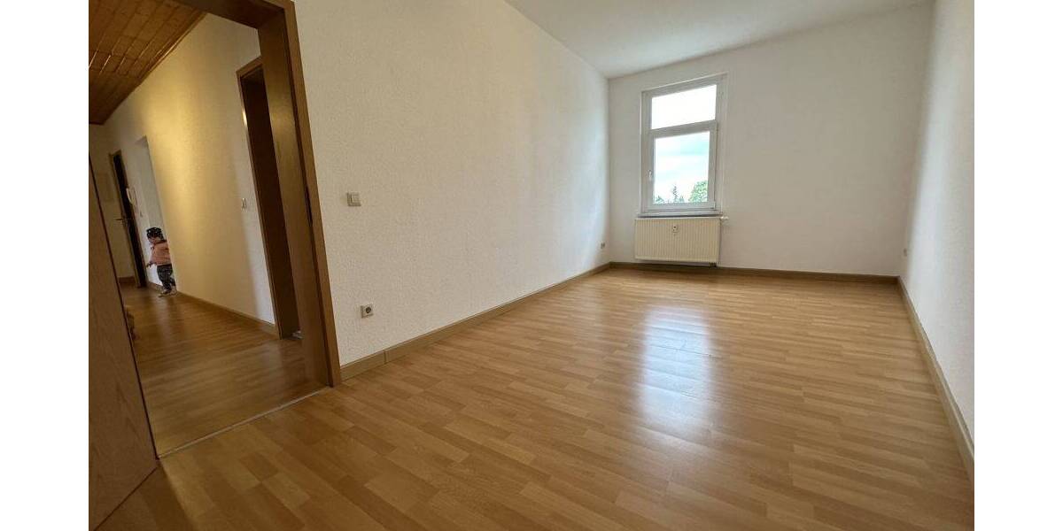 Etagenwohnung Lützen - 4 Zimmer, 120 m&sup2;, 900&euro; | Angebot:26797660