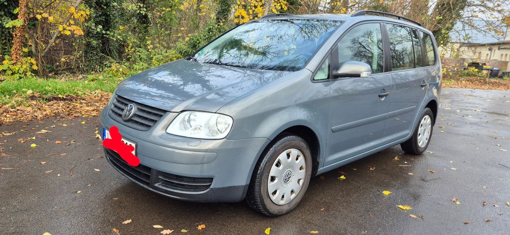 VW Touran 251.000 km 3.450 &euro; Zwenkau 04442