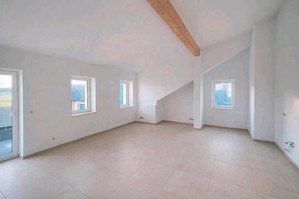 Wohnung Bad Lausick - 3 Zimmer, 100 m&sup2;, 1.050&euro; | Angebot:26029282