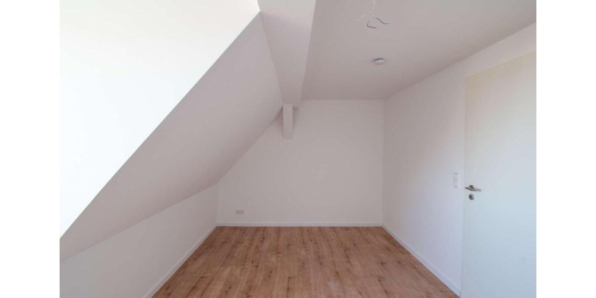 Dachgeschoßwohnung Borna - 2 Zimmer, 55 m&sup2;, 495&euro; | Angebot:26545944