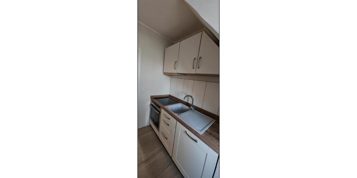Dachgeschoßwohnung Groitzsch - 2 Zimmer, 45 m&sup2;, 327&euro; | Angebot:25418646