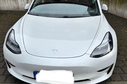 Tesla Model 3 58.000 km 22.999 &euro; Leipzig 04229