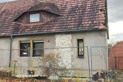 Haus Zwenkau - 4 Zimmer, 133 m&sup2;, 180.000&euro; | Angebot:25228393