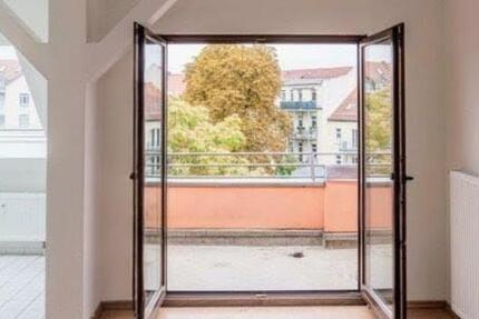 Lichtdurchflutete Dachterrassenwohnung in Top Lage zimmer