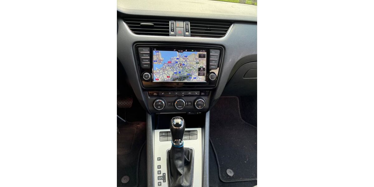 Skoda Octavia 128.500 km 12.599 &euro; Leipzig 04275