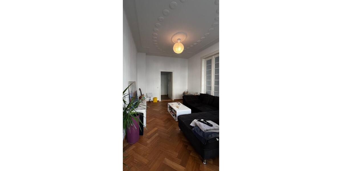 **Stuck, Sonne, Stil - 4 Zimmer voller Altbaucharme in Gohlis** 4 zimmer