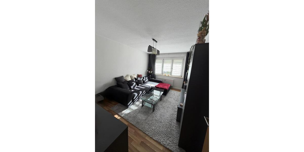 Erdgeschoßwohnung Hohenmölsen - 3 Zimmer, 60 m&sup2;, 370&euro; | Angebot:25634476