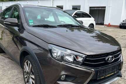 Lada Vesta 133.279 km 8.490 € Leipzig 04178