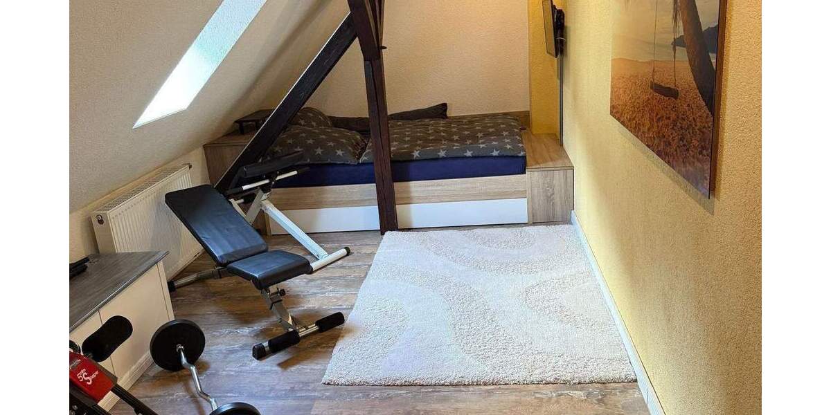 +++ Ein- Zweifamilienhaus mit möglicher Einliegerwohnung, oder Büro +++ 6 zimmer