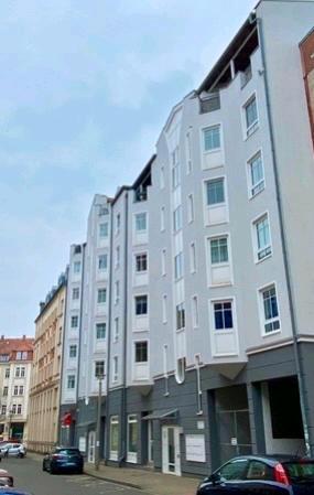 2 Raum Wohnung mit Küchennische,Flur,Bad,Balkon,Keller,Aufzug