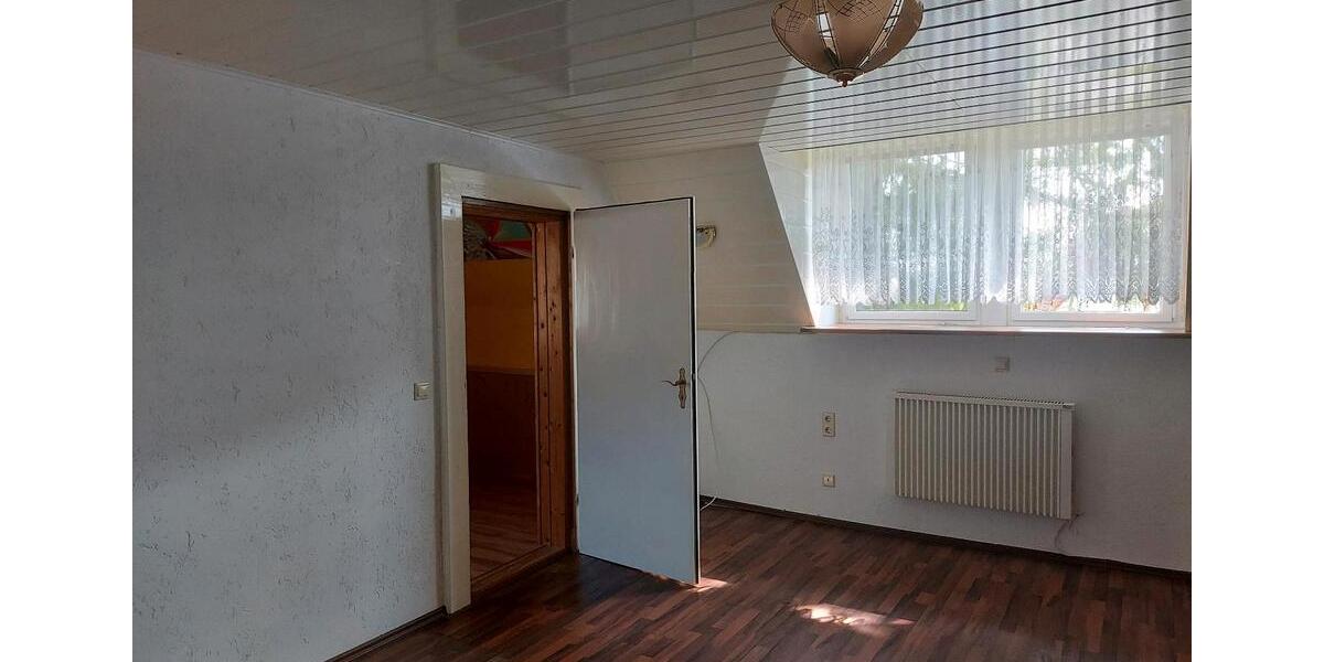 Einfamilienhaus Delitzsch - 10 Zimmer, 200 m&sup2;, 175.000&euro; | Angebot:26962799