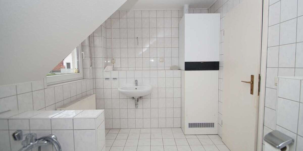 Familien aufgepasst! Renovierte Doppelhaushälfte mit Keller + Stellplatz nahe Halle (Saale)! 4 zimmer