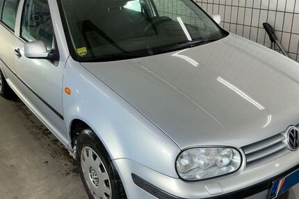 VW Golf 85.734 km 4.990 &euro; Taucha 04425