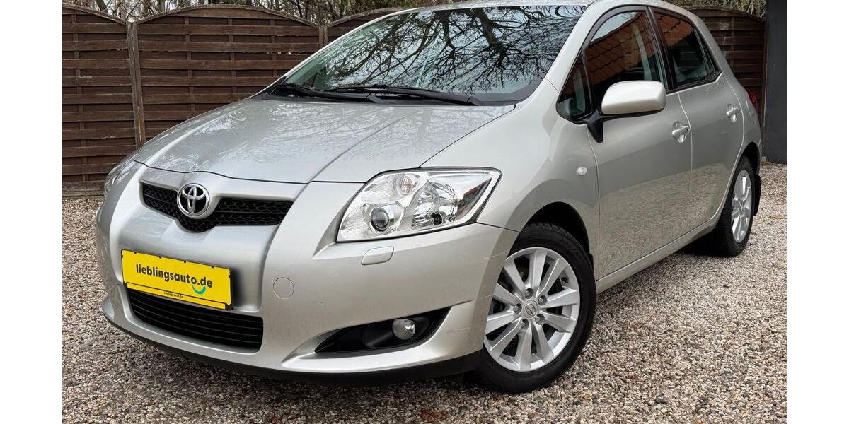 Toyota Auris 105.900 km 5.898 &euro; Leipzig-Rückmarsdorf (Burghausen-Rückmarsdorf) 04178