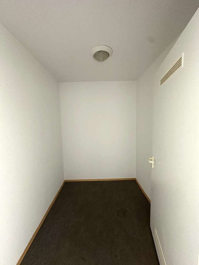 ++Frisch Sanierte Familienwohnung mit Aufzug++ 4 zimmer