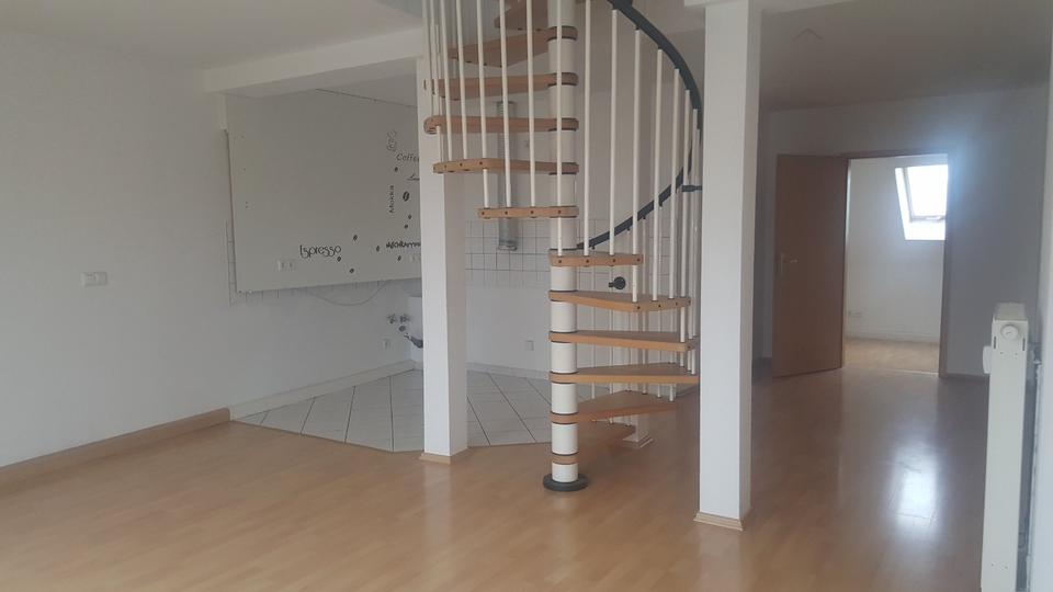 Dachgeschoßwohnung Schkeuditz - 4 Zimmer, 90 m&sup2;, 672&euro; | Angebot:25365160