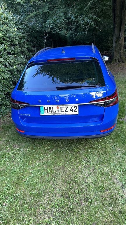 Skoda Superb 112.500 km 19.700 € Halle 06110