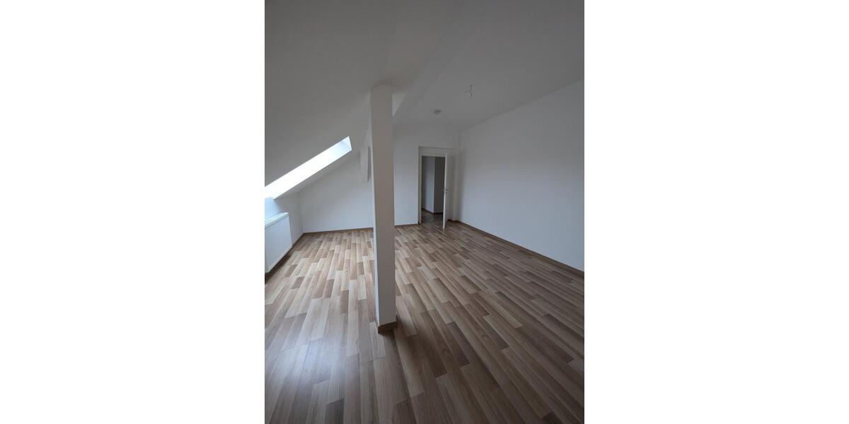 Dachgeschoßwohnung Leipzig Südost - 4 Zimmer, 145 m&sup2;, 1.099&euro; | Angebot:25717040
