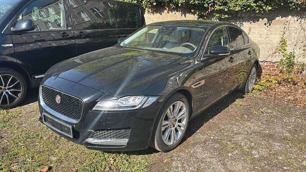 Jaguar XF 210.890 km 6.000 &euro; Leipzig 04179