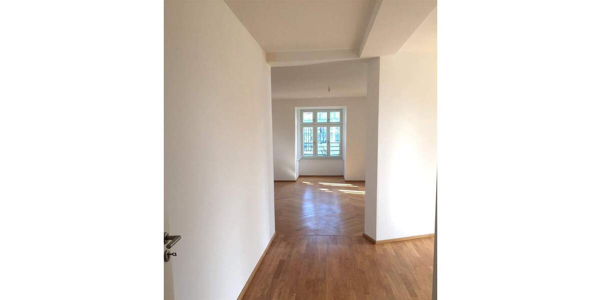 ZentrumOst - Tolle 4 Zi.-Whg., 3 Balkone, Parkett, FuBoHeizg., Lift -vermietet 4 zimmer