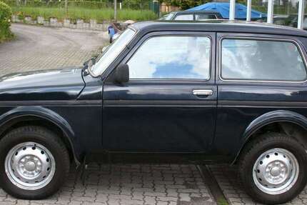 Lada 4x4 87.959 km 8.200 € Belgershain OT Threna 04683