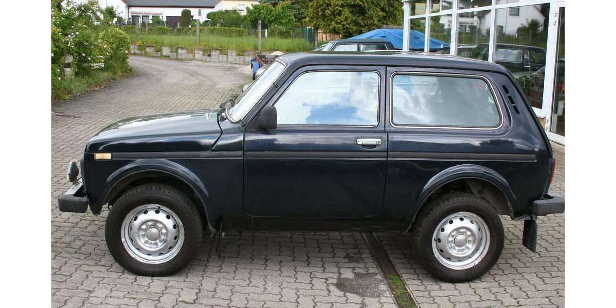 Lada 4x4 87.959 km 8.200 € Belgershain OT Threna 04683