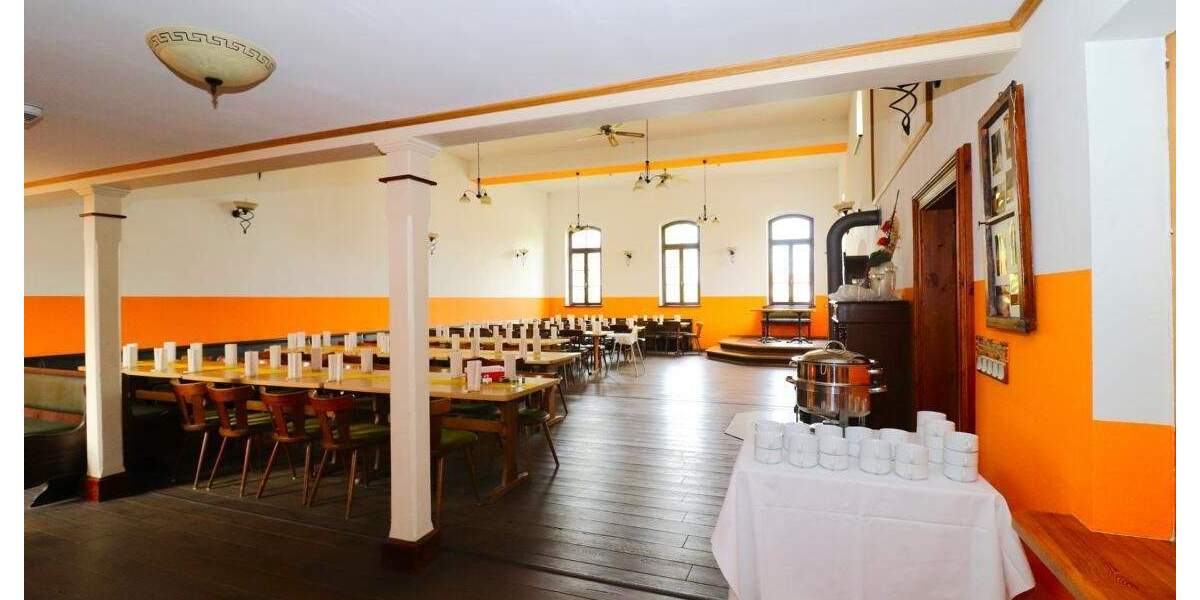 Hochwertig saniert: Event-Location + 3 Wohnungen | Photovoltaik | Optional mit Bauland! zimmer