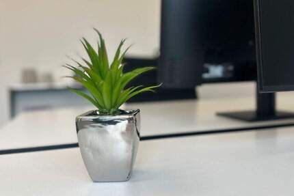 Zentrales Coworking in Lützen: Moderner Arbeitsplatz sofort verfügbar zimmer