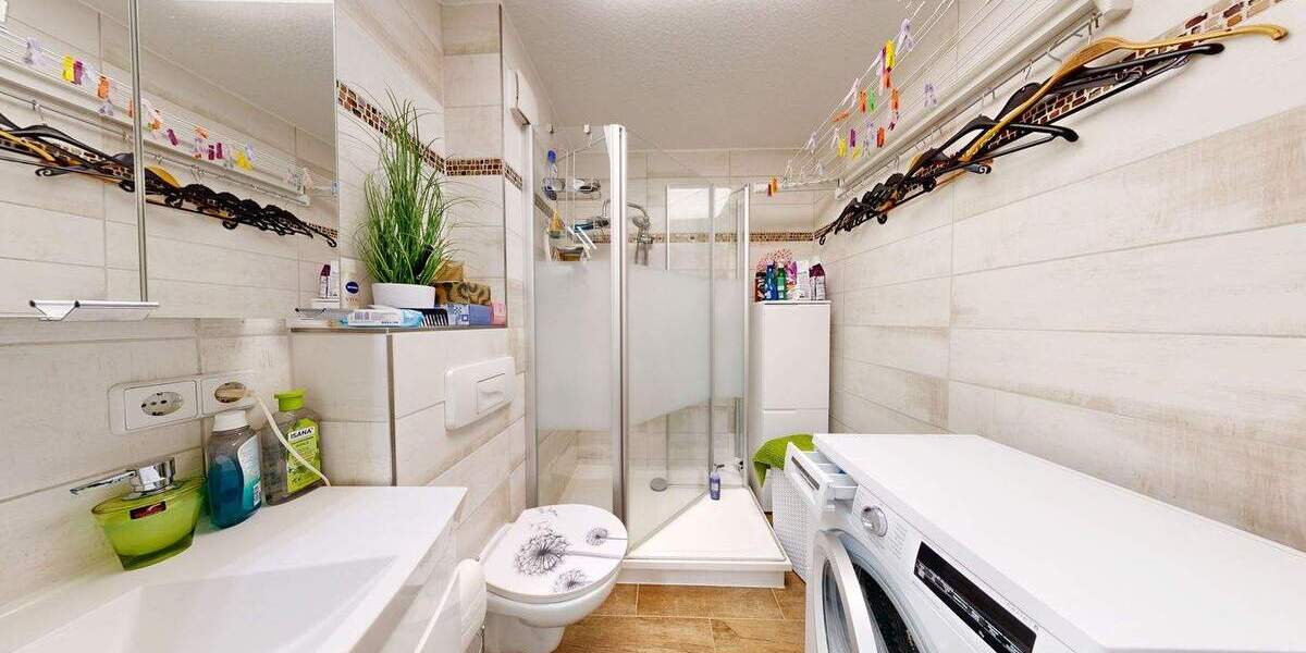 Etagenwohnung Zwenkau - 3 Zimmer, 70 m&sup2;, 120.000&euro; | Angebot:25681502