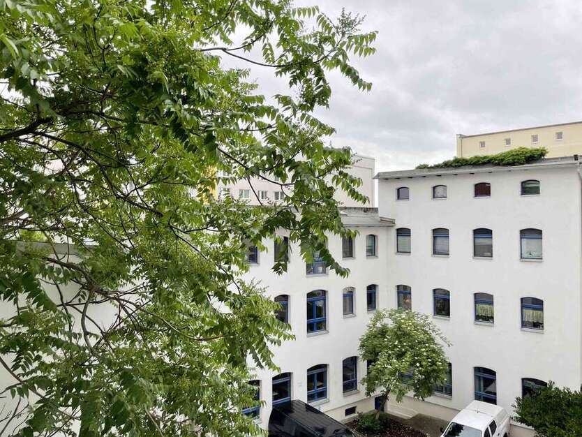 Wohnung zum Mieten in Halle (Saale) 700 € 80 m²