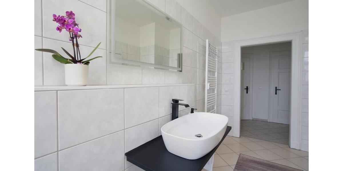 Mehrfamilienhaus, Wohnhaus Leipzig Ost - 2 Zimmer, 67 m&sup2;, 95&euro; | Angebot:24803175