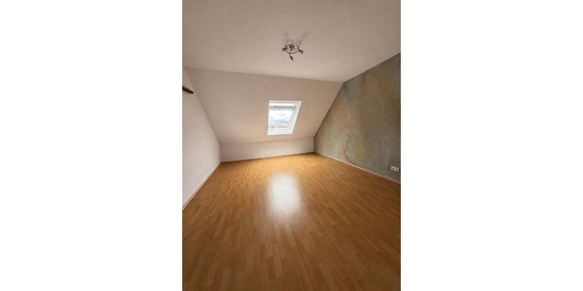 Etagenwohnung Leipzig Neustadt-Neuschönefeld - 2 Zimmer, 76 m&sup2;, 636&euro; | Angebot:26672989