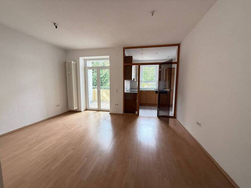 ab sofort ! 3-Zimmer mit Balkon und EBK I Badewanne + Dusche