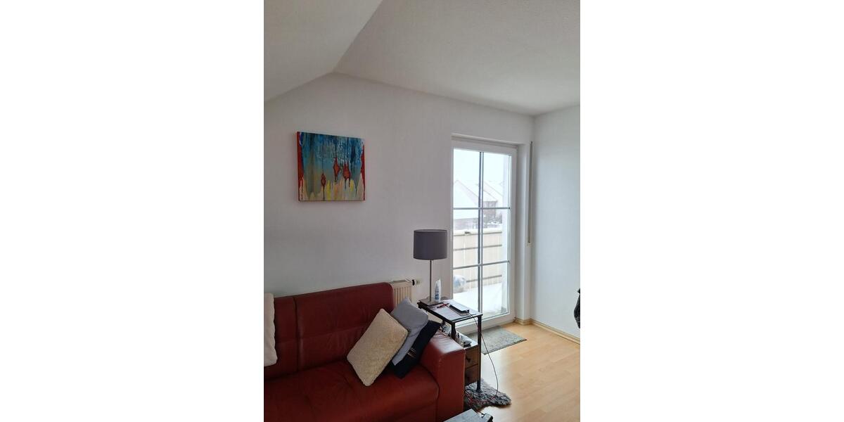 Dachgeschoßwohnung Schkopau - 3 Zimmer, 78 m&sup2;, 540&euro; | Angebot:25647124