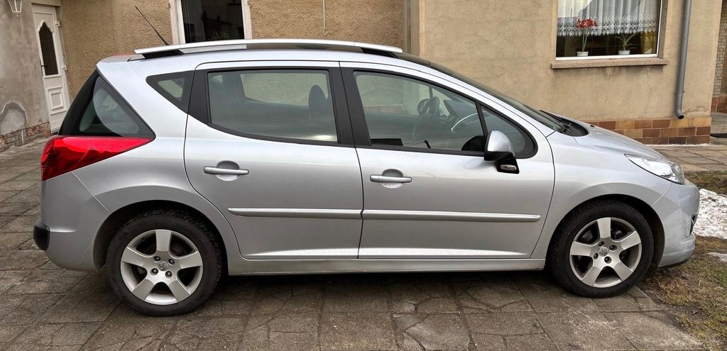Peugeot 207 90.966 km 3.950 &euro; Landsberg 06188