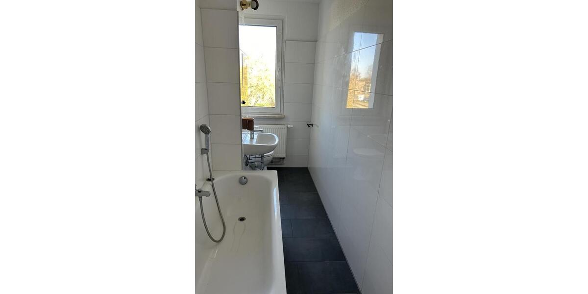 Etagenwohnung Bad Dürrenberg - 3 Zimmer, 61 m&sup2;, 351&euro; | Angebot:26088596