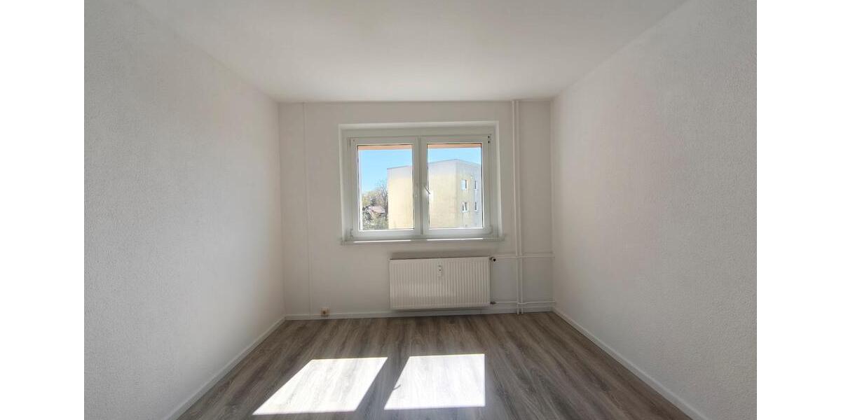 Etagenwohnung Bad Lausick - 3 Zimmer, 62 m&sup2;, 341&euro; | Angebot:26334768