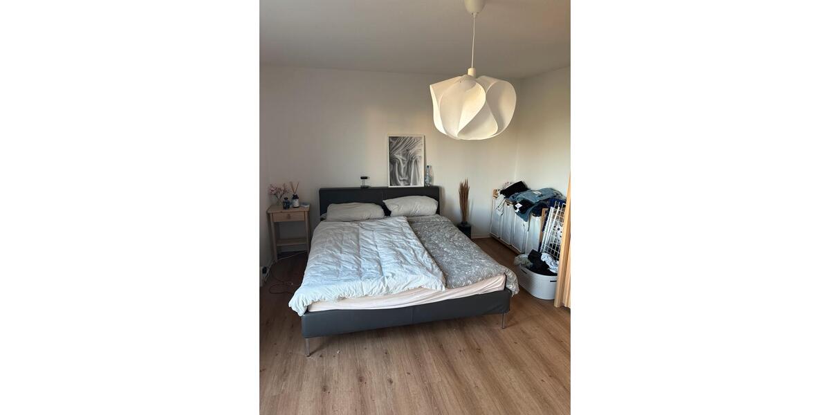 Dachgeschoßwohnung Leipzig Südost - 2.5 Zimmer, 80 m&sup2;, 950&euro; | Angebot:26373819