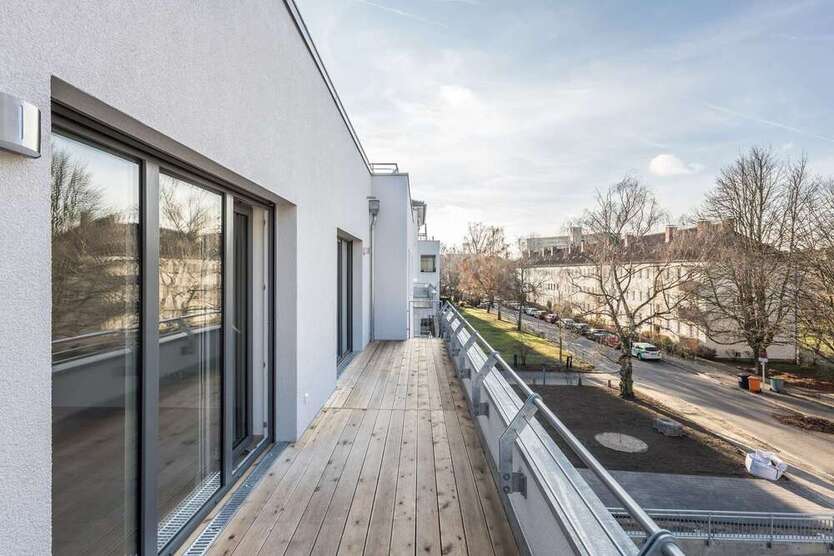 Projektiertes Baugrundstück für ca. 2.731 m² vermietbare Fläche zimmer